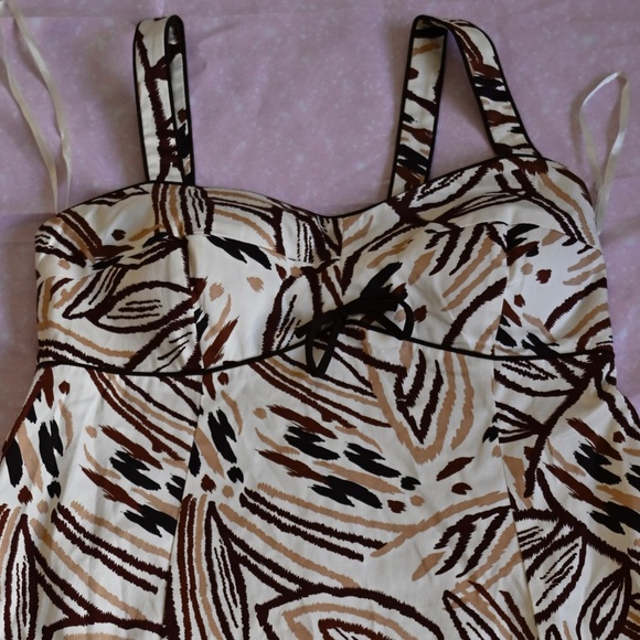 Madison Leigh Brown & Tan Striped Mini Dress – Chest Bow – Size 14 - Picture 2 of 5